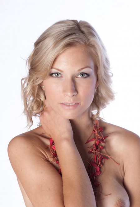 Сексуальность Тесси: Модель в студии