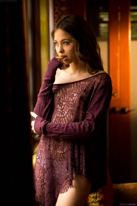 Райли Рид: домашняя эротика в стиле гламур