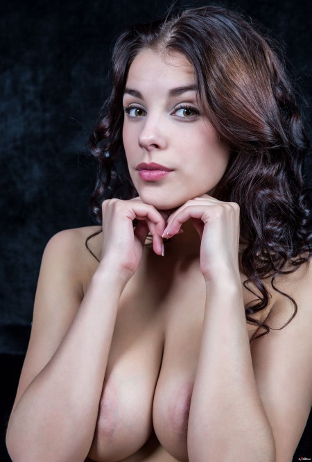 Эротическая чувственность: модель Эвита Лима