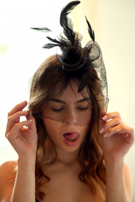 Изысканная сексуальность: Дебора в белье