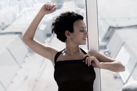 Памми Ли: Нежность и расслабление у окна