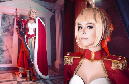 Поющая красавица Хелли Фон