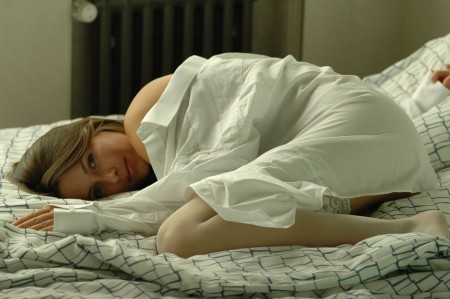 Соблазнительная Ясмин на постели