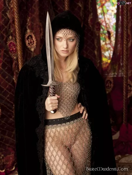 Гадриэлла: Элегантная Сексуальность в Студии