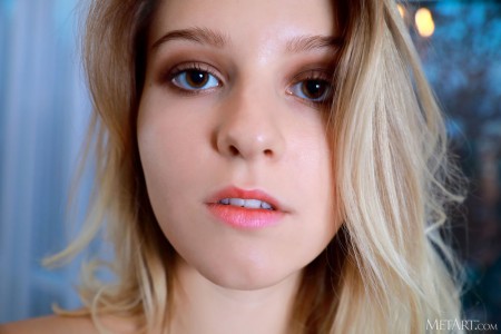 Элегантная бизнесвумен в гармонии