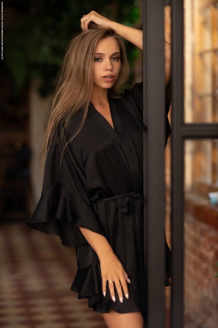 Элегантная Анаэлла: Летний Гламур