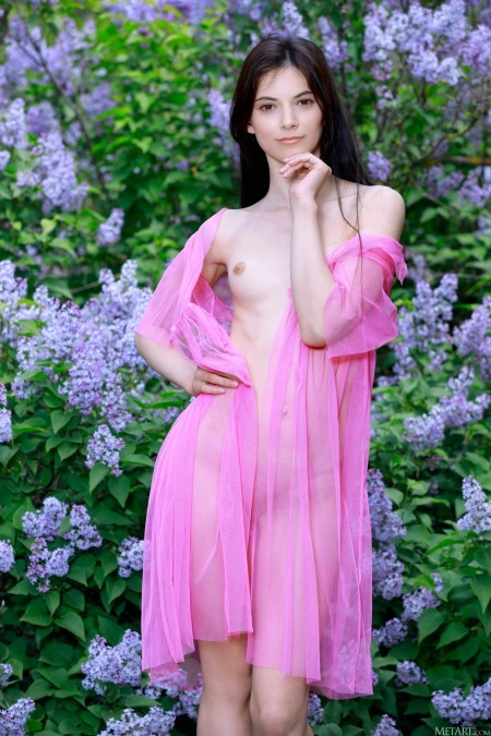 Александрина: Сексуальность и Природа Лета