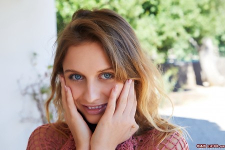 Летняя элегантность: Кэндис в природе