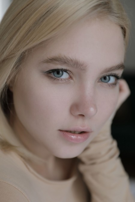 Смелая и чувственная фотосессия Скарлет Хансен