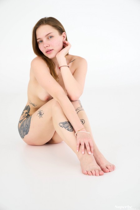 Очаровательная Скарлет: Элегантность и Чувственность