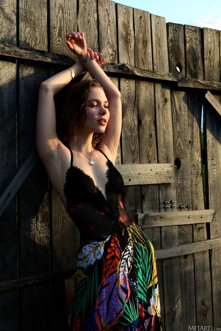 Летний фешн-фотосет с Скарлет Хансен