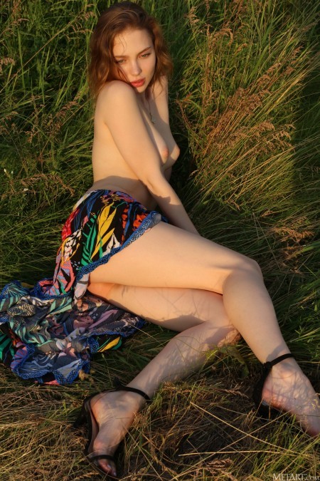 Летний фешн-фотосет с Скарлет Хансен