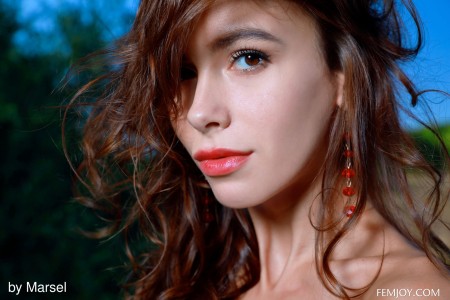 Летнее эротическое фото: Алиса Вондер