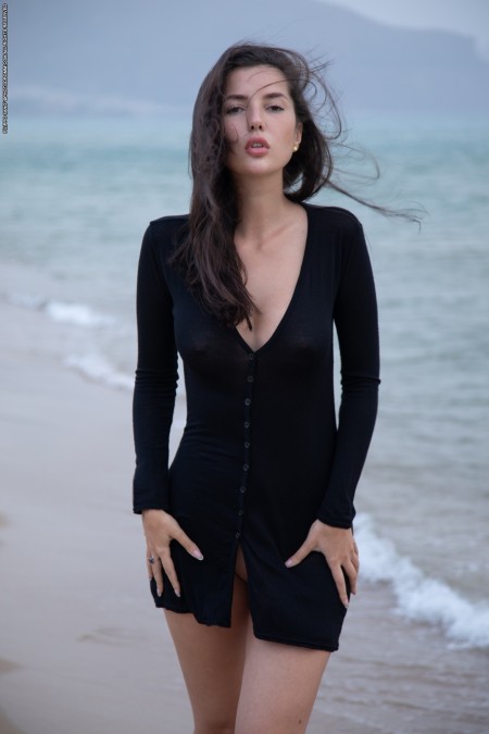 Летний эротический фотосет с Madelyn A