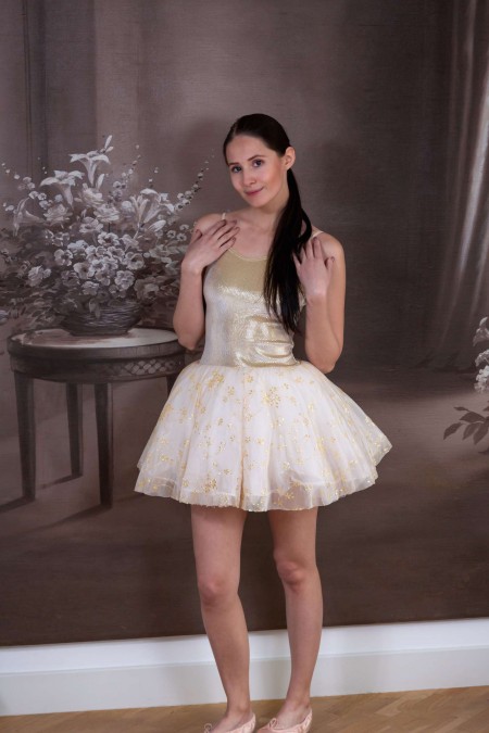 Элегантная красота: Ванесса в неге