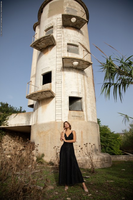 Элегантная летняя фэшн-фотосессия в природе