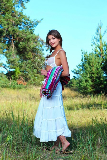 Летний восторг: эротическая фотосессия Monika Dee