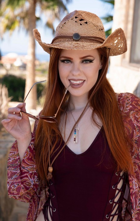 Летняя элегантность: Кристал Киттен