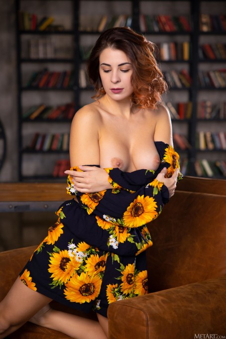 Элегантная Алиса: Сексуальность и Мода