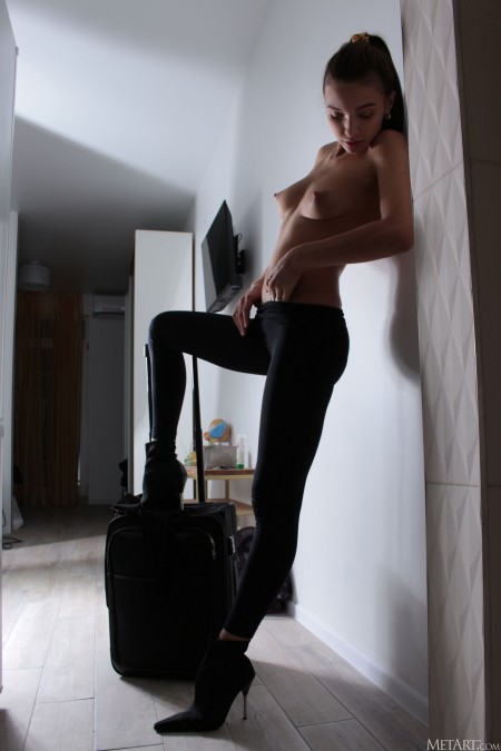 Изысканная сексуальность: девушка Санта А