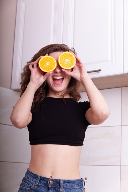 Счастливая и чувственная девушка Кэсси А