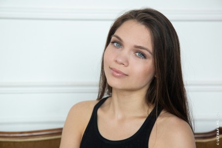 Чарующая Адерина: Сияние и Нежность