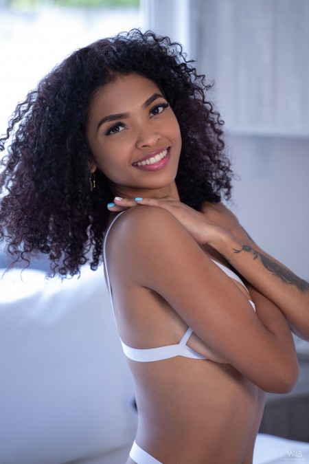 Экзотическая чувственность: Barbie Reyes