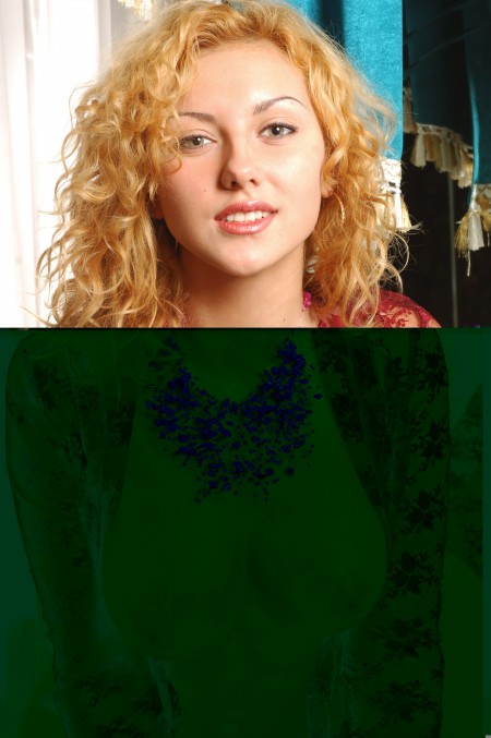 Элегантная блондинка в фотосессии