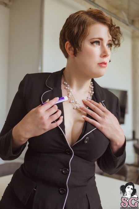 Счастливая и веселая: Бантеркнокс С в интерьерной фотосессии