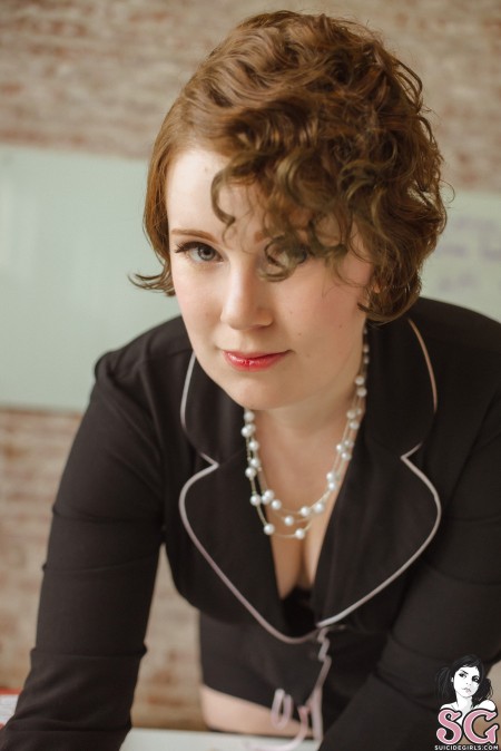 Счастливая и веселая: Бантеркнокс С в интерьерной фотосессии