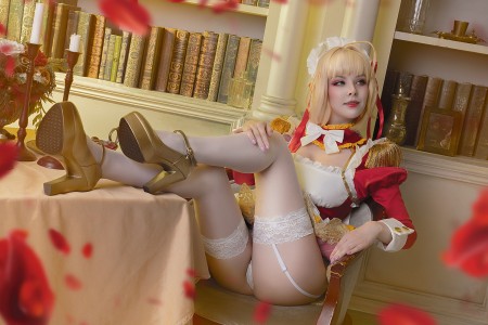 Веселая и соблазнительная фотосессия Хелли Вон