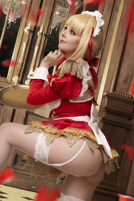 Веселая и соблазнительная фотосессия Хелли Вон