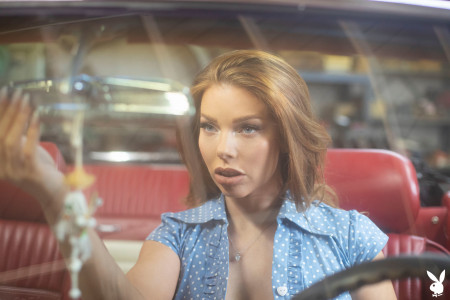 Сексуальная фото сессия с Мелроуз Майклс