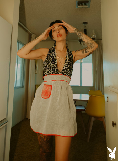 Сенсуальная элегантность: Даллас Максвелл в черно-белой моде