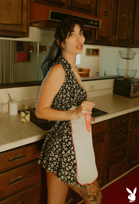 Сенсуальная элегантность: Даллас Максвелл в черно-белой моде