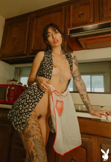 Сенсуальная элегантность: Даллас Максвелл в черно-белой моде