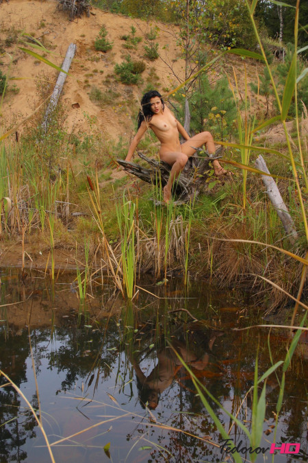 Анна A в природе: летняя сенсуальность