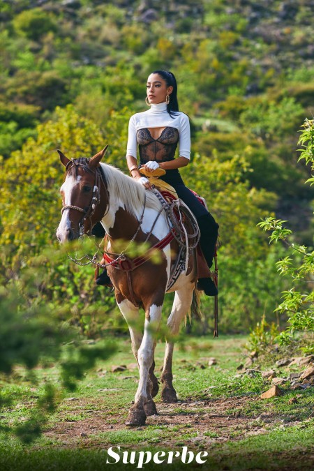 Наталия Бруни: Сексуальная гармония на природе