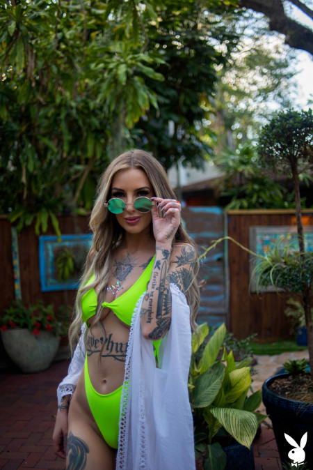 Пейдж Амейз: летняя сексуальная фотосессия