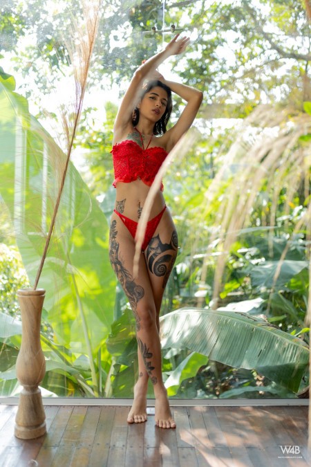 Летнее чувственное фото: Тормента А