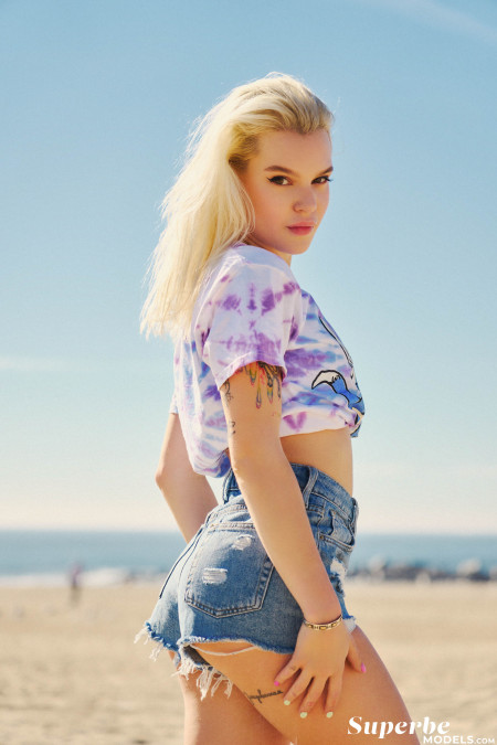 Элегантная Кейт: Живописная Радость Лета