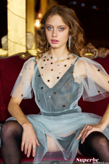 Икона моды Амели Лу в фотосессии