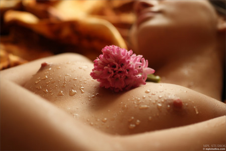 Летняя сенсуальность: девушка Лидия А