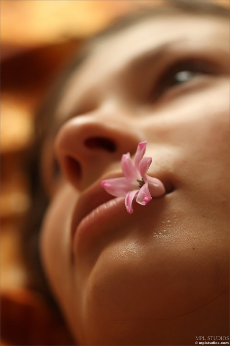 Летняя сенсуальность: девушка Лидия А