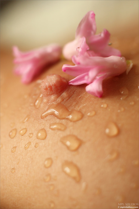 Летняя сенсуальность: девушка Лидия А