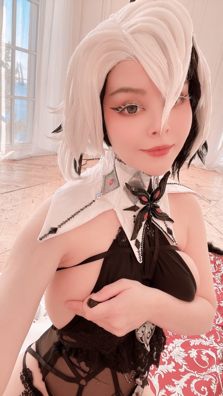 Соблазнительная фотосессия модели Хелли фон