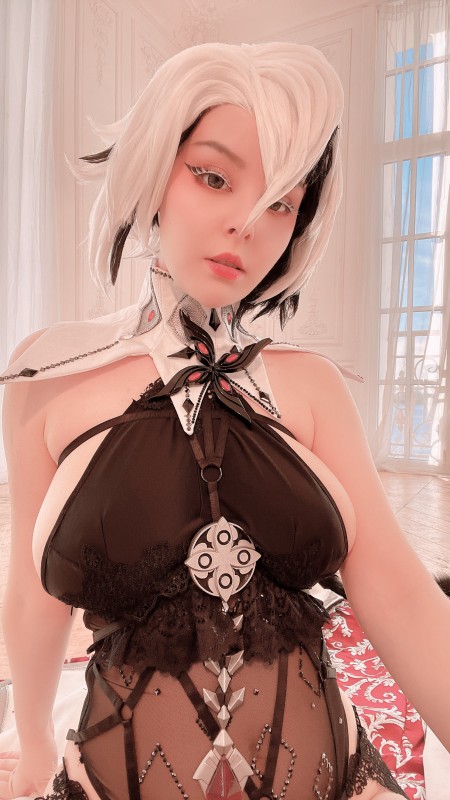 Соблазнительная фотосессия модели Хелли фон