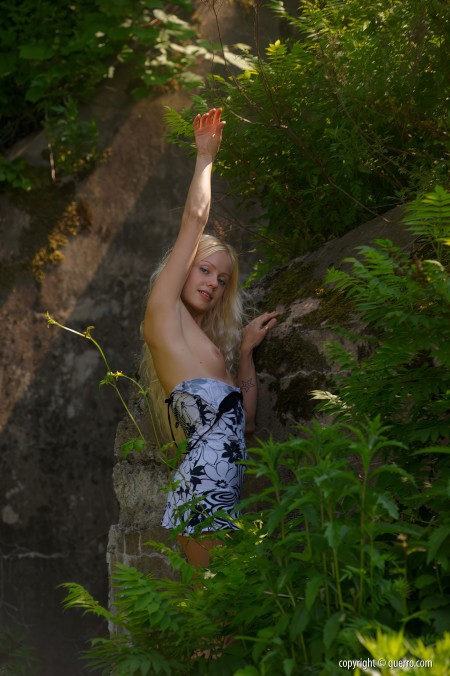 Очарование природы: Тслата в летнем платье