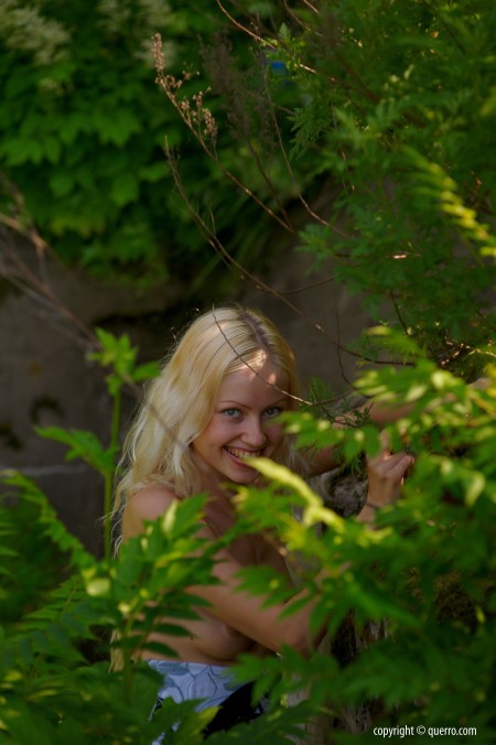 Очарование природы: Тслата в летнем платье