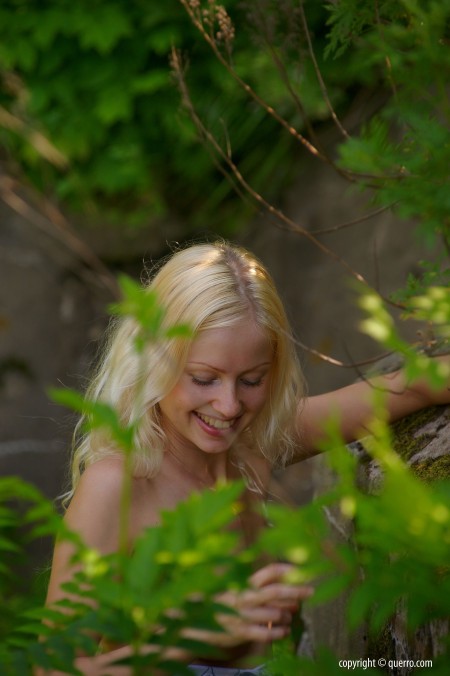 Очарование природы: Тслата в летнем платье